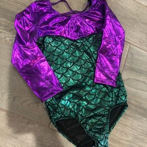 Gymnastic/dance leotard